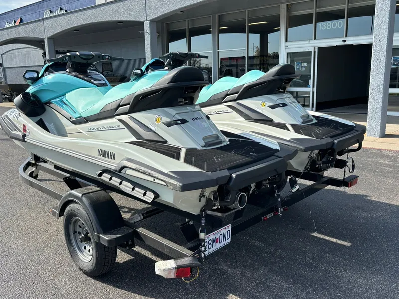 Slide: The Image of Yamaha FX Cruiser HO 2025 - 8