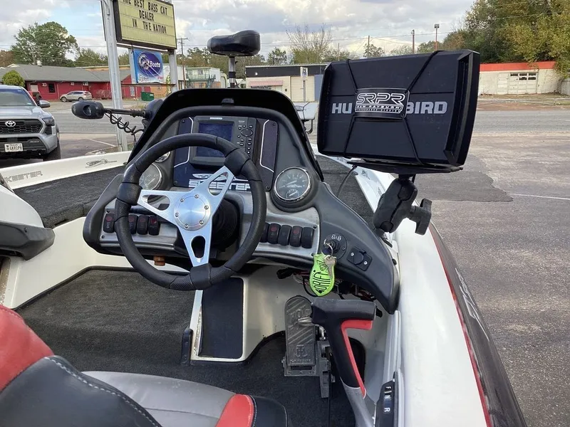 Slide: The Image of Skeeter ZX200 2013 - 15