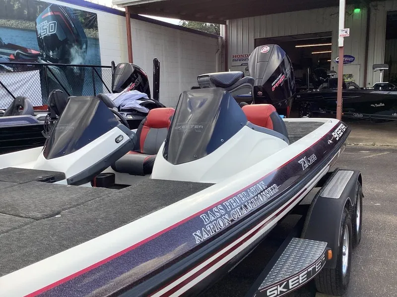 Slide: The Image of Skeeter ZX200 2013 - 25