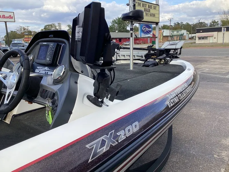 Slide: The Image of Skeeter ZX200 2013 - 40