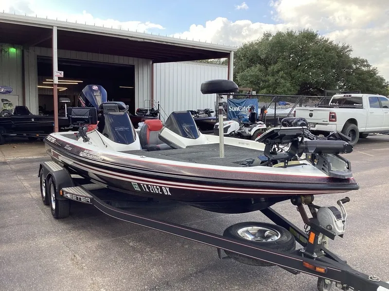 Slide: The Image of Skeeter ZX200 2013 - 8