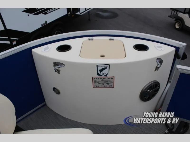 Slide: The Image of Lexington 3 Series 320 2022 - 6