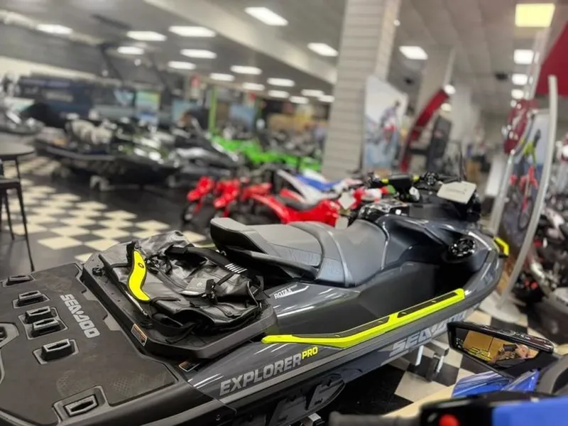 Slide: The Image of Sea-Doo Explorer Pro 170 2026 - 5