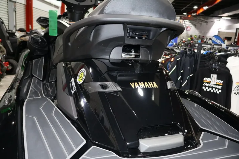 Slide: The Image of Yamaha FX® Limited SVHO® 2026 - 15