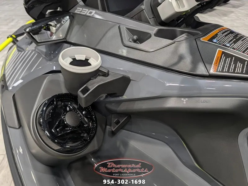 Slide: The Image of Sea-Doo Explorer Pro 230 2026 - 13