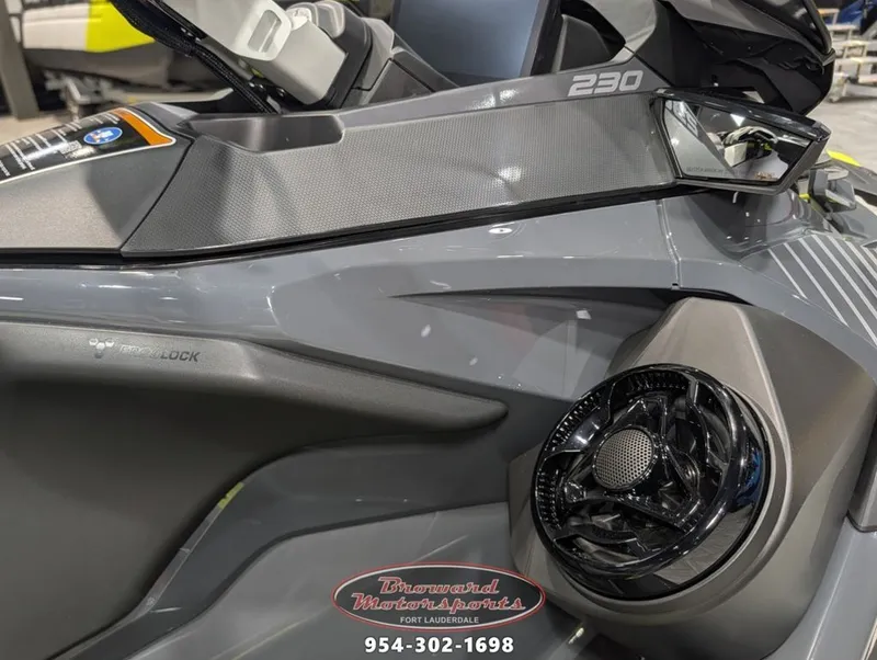 Slide: The Image of Sea-Doo Explorer Pro 230 2026 - 15