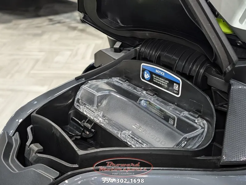 Slide: The Image of Sea-Doo Explorer Pro 230 2026 - 20