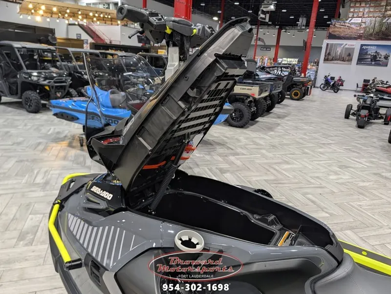 Slide: The Image of Sea-Doo Explorer Pro 230 2026 - 21