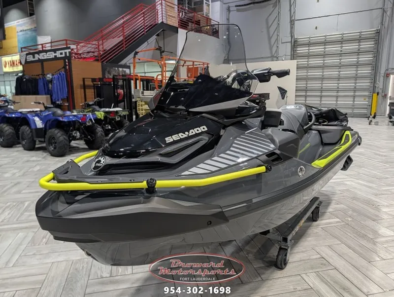 Slide: The Image of Sea-Doo Explorer Pro 230 2026 - 3