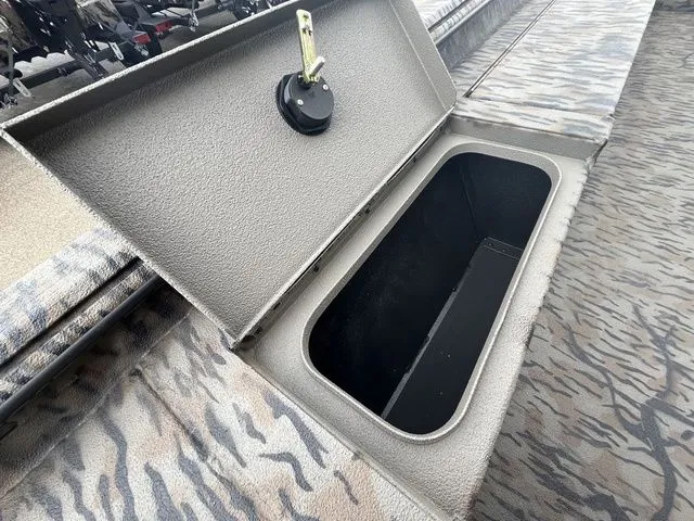 Slide: The Image of Xpress X18DB 2026 - 12