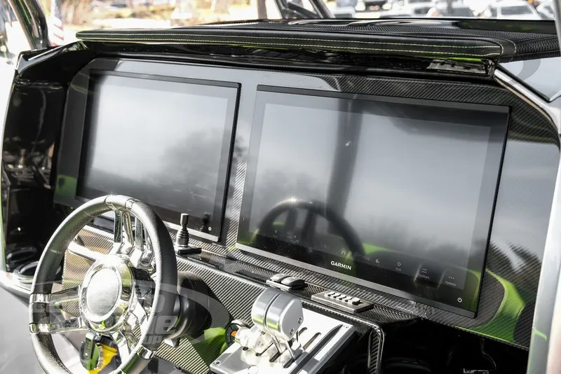 Slide: The Image of Nor-Tech 390 Sport 2026 - 16