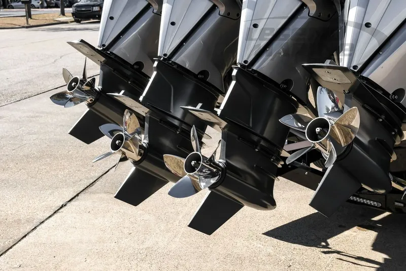 Slide: The Image of Nor-Tech 390 Sport 2026 - 84