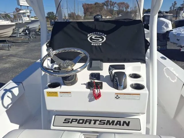 Slide: The Image of Sportsman Masters 247 Bay Boat 2021 - 13