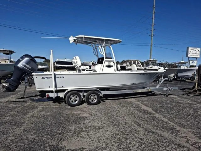 The Image of Sportsman Masters 247 Bay Boat 2021 - 1