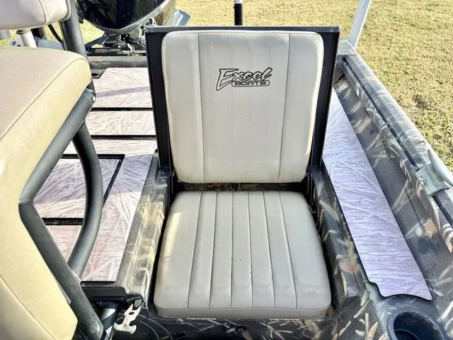 Slide: The Image of Excel 220 2016 - 5