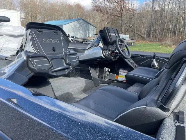 Slide: The Image of Skeeter ZXR21 2022 - 5