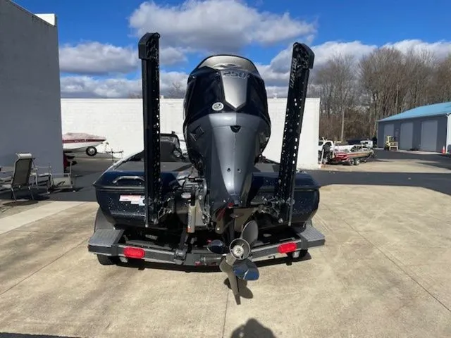 Slide: The Image of Skeeter ZXR21 2022 - 8