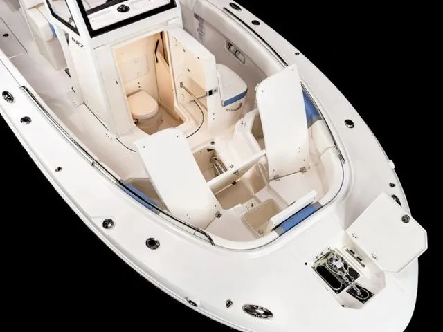 Slide: The Image of Robalo R270 Center Console 2025 - 48