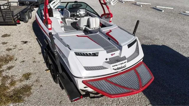 Slide: The Image of Nautique 210 Super Air Nautique 2014 - 3