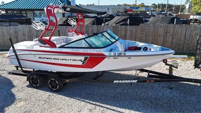 Slide: The Image of Nautique 210 Super Air Nautique 2014 - 6
