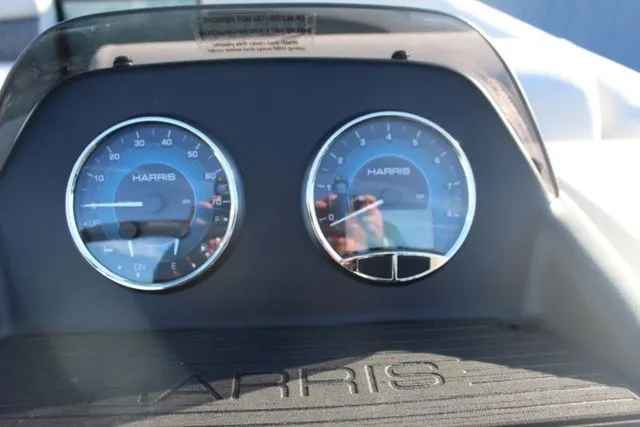 Slide: The Image of Harris CRUISER 230 SL 2026 - 17