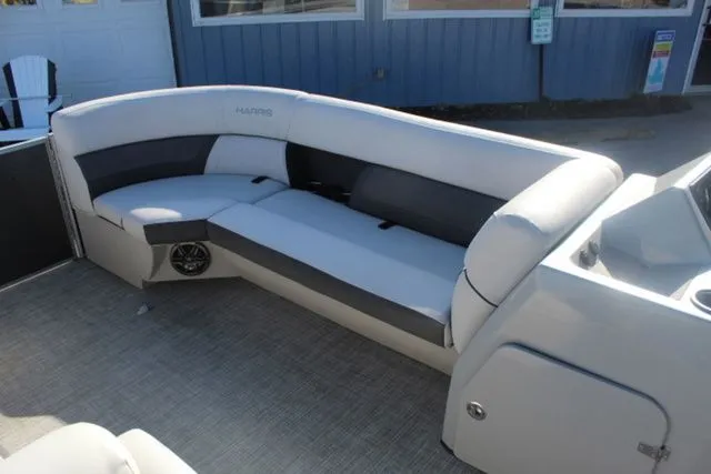 Slide: The Image of Harris Cruiser 230 CS 2022 - 10