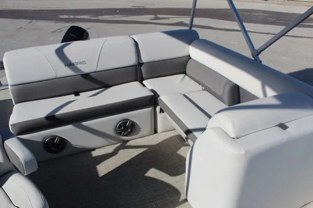 Slide: The Image of Harris Cruiser 230 CS 2022 - 12