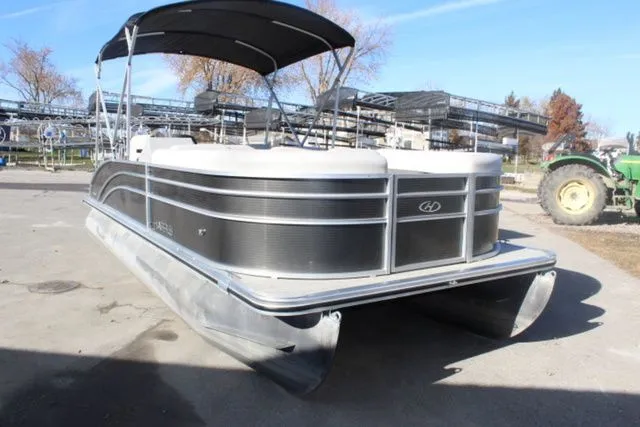 Slide: The Image of Harris Cruiser 230 CS 2022 - 2