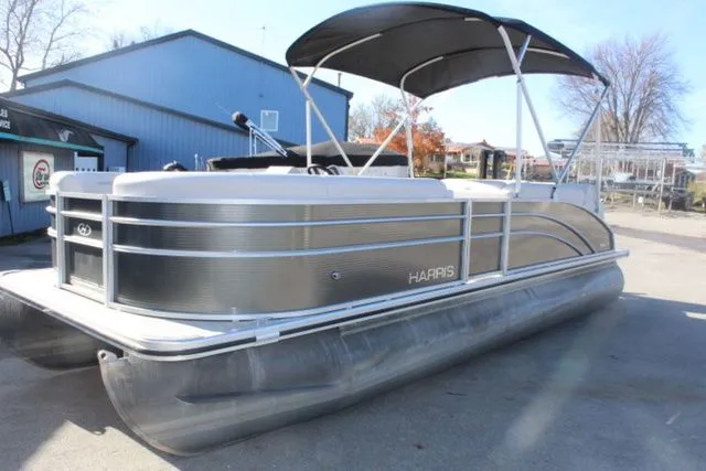 Slide: The Image of Harris Cruiser 230 CS 2022 - 3