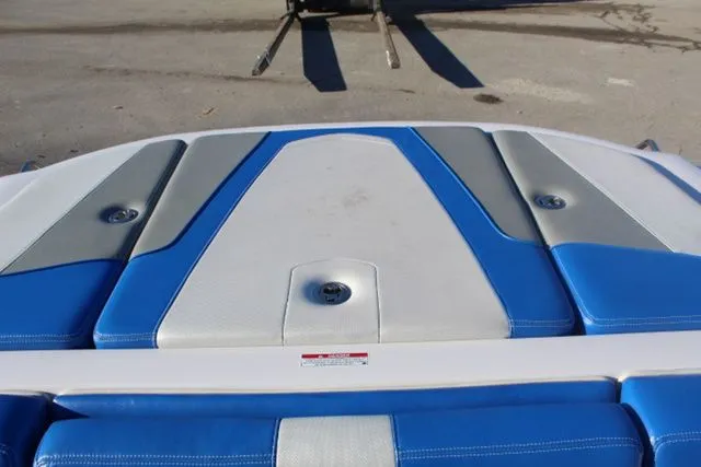 Slide: The Image of Nautique Super Air Nautique 210 2012 - 19