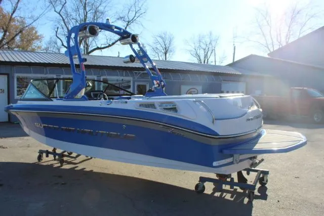 Slide: The Image of Nautique Super Air Nautique 210 2012 - 4