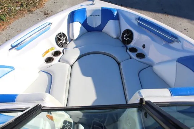Slide: The Image of Nautique Super Air Nautique 210 2012 - 9