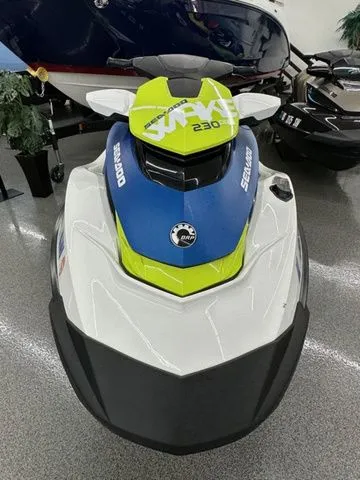 Slide: The Image of Sea-Doo Wake 2017 - 3