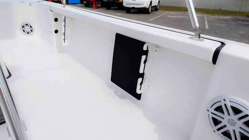 Slide: The Image of Tidewater 2110 Bay Max 2026 - 4