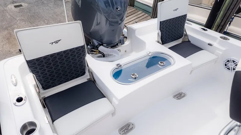 Slide: The Image of Tidewater 2110 Bay Max 2026 - 5