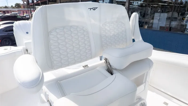 Slide: The Image of Tidewater 272 CC Adventure 2026 - 13