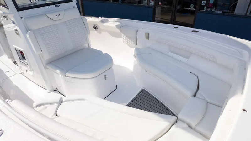 Slide: The Image of Tidewater 272 CC Adventure 2026 - 18