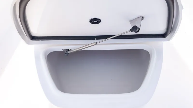 Slide: The Image of Tidewater 272 CC Adventure 2026 - 22