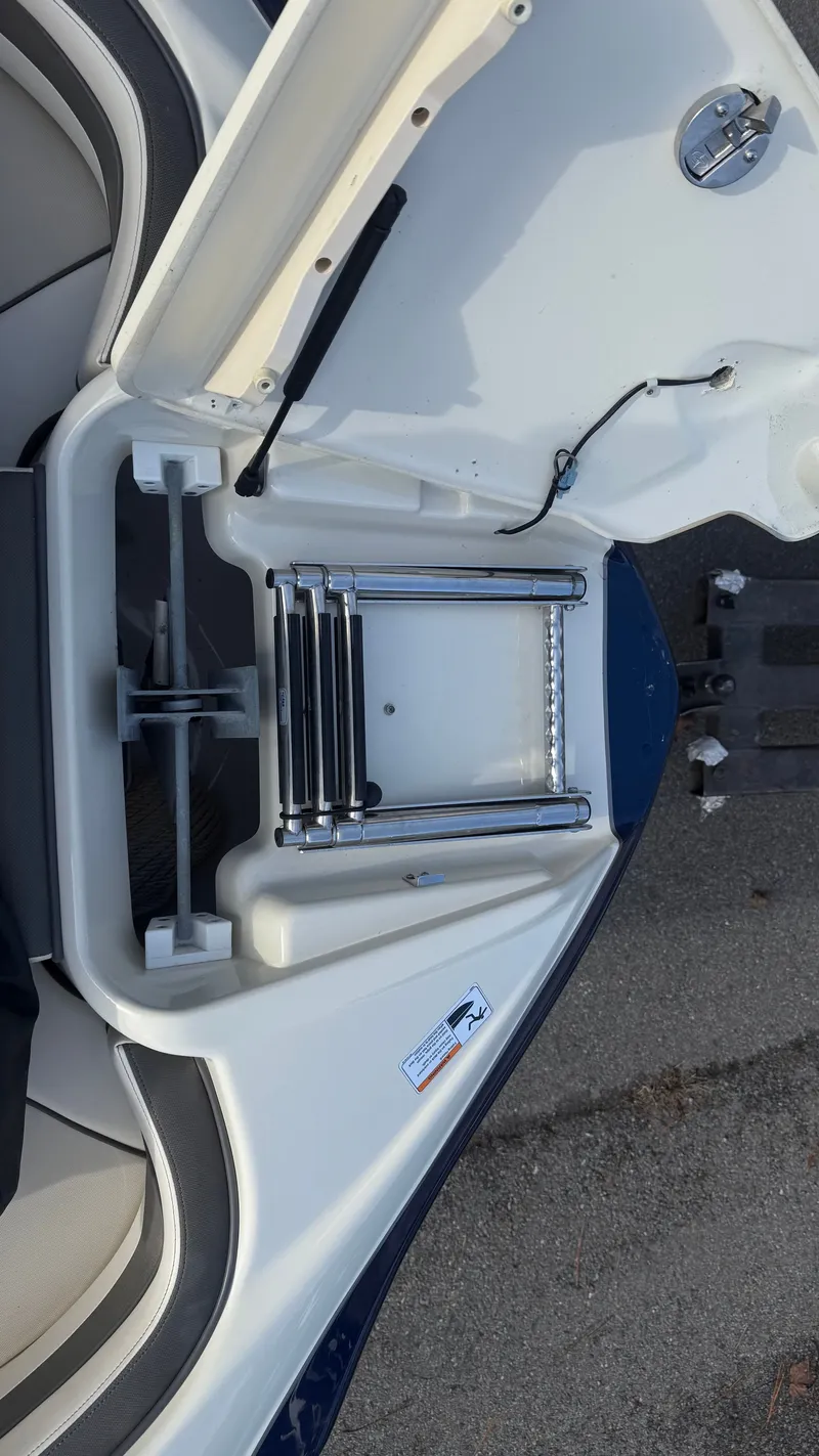 Slide: The Image of Yamaha AR242 Limited 2015 - 24