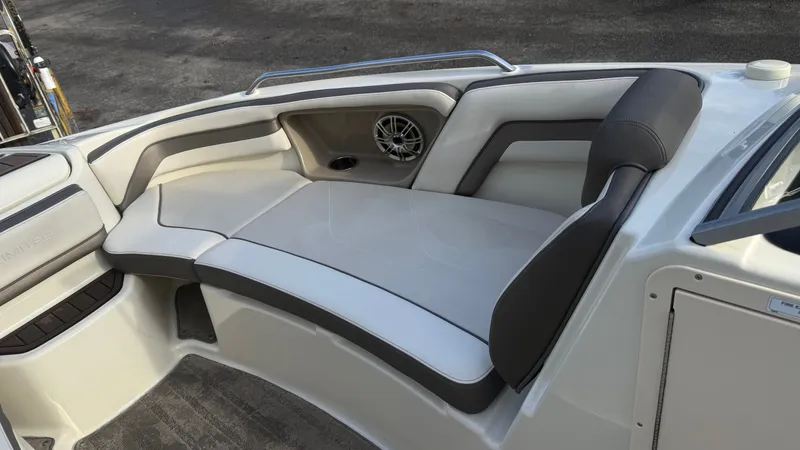 Slide: The Image of Yamaha AR242 Limited 2015 - 8