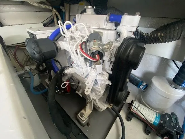 Slide: The Image of Sea Ray 340 Amberjack 2001 - 25