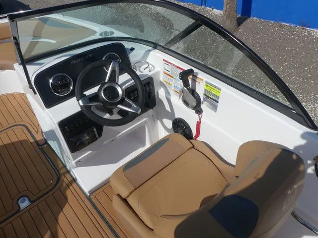 Slide: The Image of Hurricane SunDeck 187 OB 2026 - 16