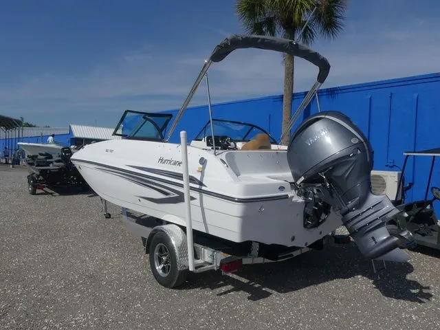 Slide: The Image of Hurricane SunDeck 187 OB 2026 - 6