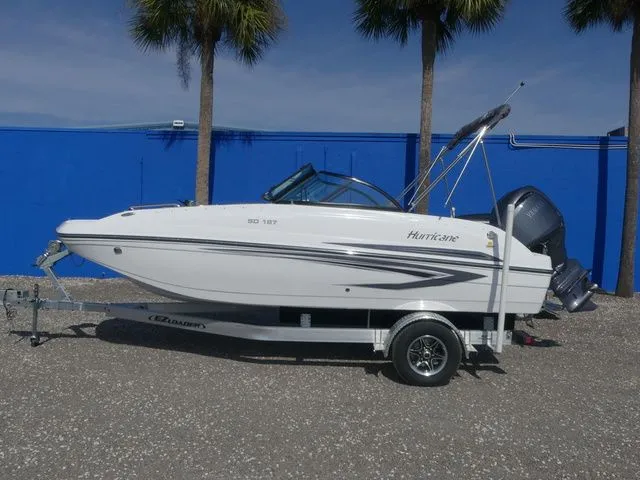 Slide: The Image of Hurricane SunDeck 187 OB 2026 - 7