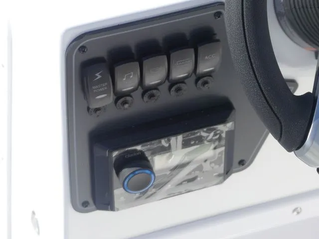 Slide: The Image of Hurricane SunDeck Sport 188 OB 2026 - 19