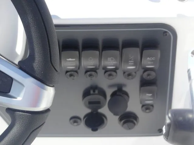 Slide: The Image of Hurricane SunDeck Sport 188 OB 2026 - 20