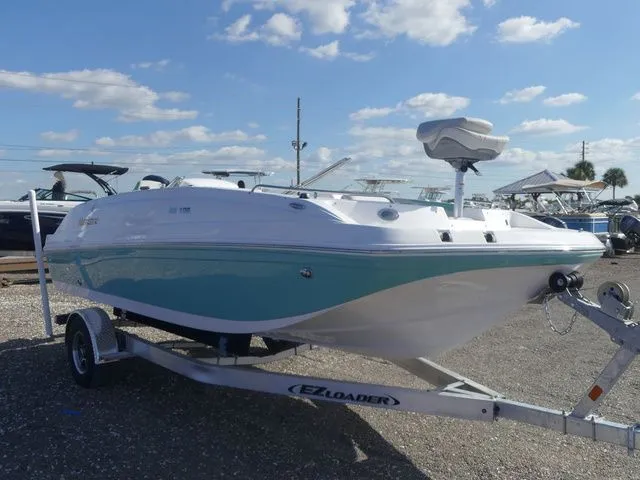 Slide: The Image of Hurricane SunDeck Sport 188 OB 2026 - 3