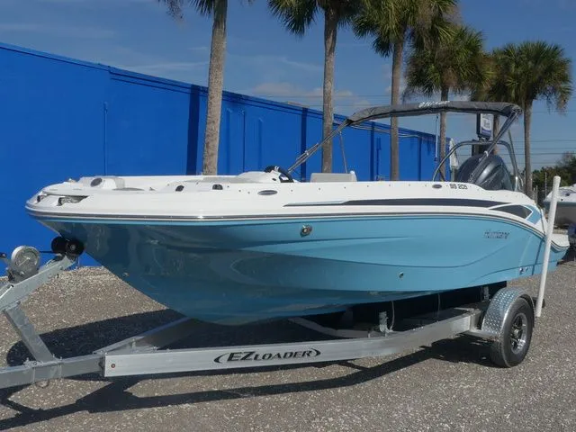 The Image of Hurricane SunDeck Sport 205 OB 2026 - 1