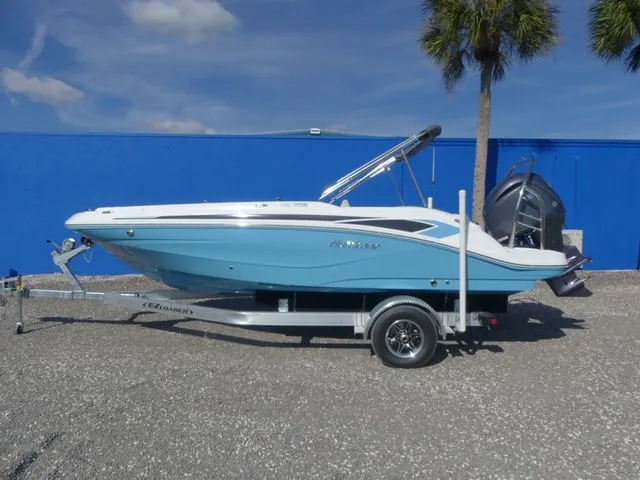 Slide: The Image of Hurricane SunDeck Sport 205 OB 2026 - 7