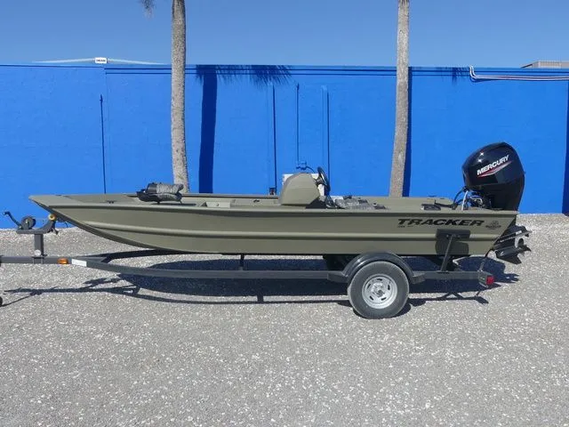 Slide: The Image of Tracker Grizzly 1754 SC 2026 - 7